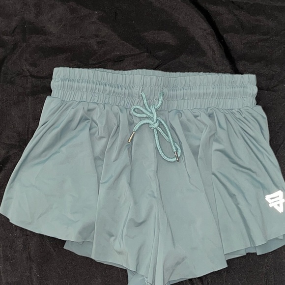 Workout Shorts Set - Picture 3 of 4